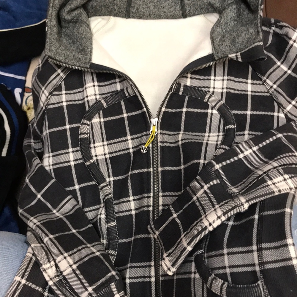 Lululemon Scuba Jacket. Size 8/10